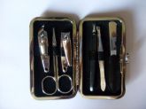 Mini Kit Manicure - Com Case Cromado com Preto